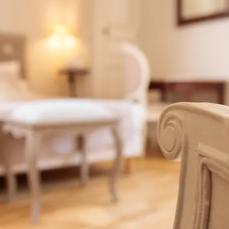 De L'amphitheatre Νιμ