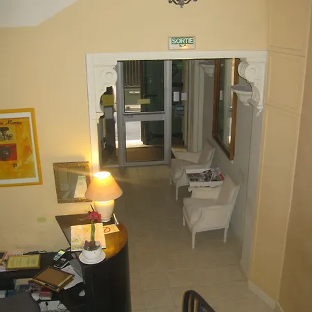 De L'amphitheatre Ξενοδοχείο Νιμ