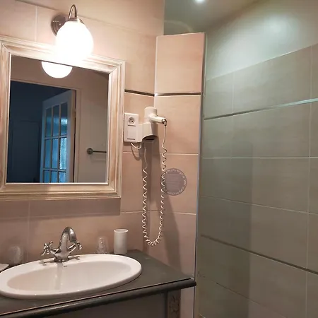 De L'amphitheatre 3*