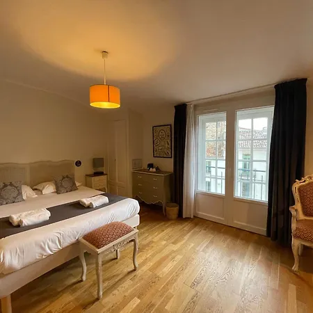 Hotel L'Amphitheatre Νιμ