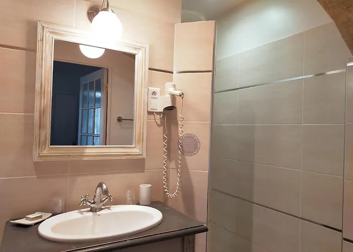 De L'amphitheatre 3* Nimes