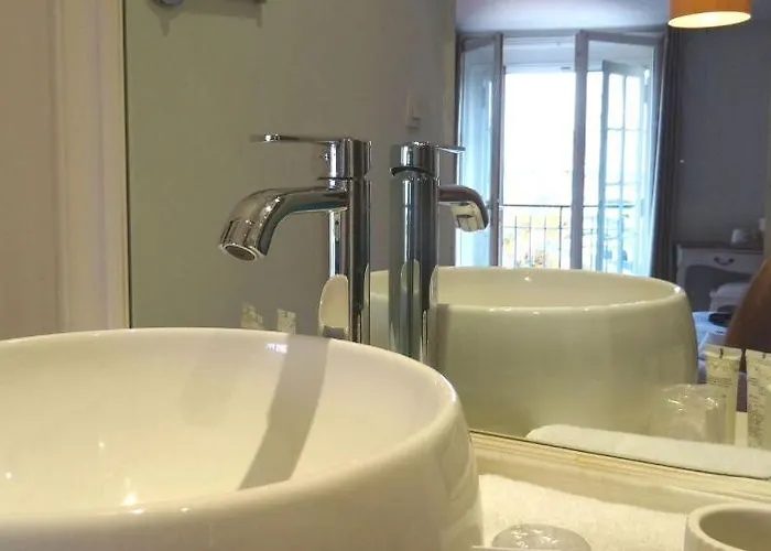 Hotel L'Amphitheatre 3* Νιμ