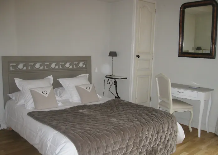 Hotel Hôtel De L'Amphithéâtre Nîmes