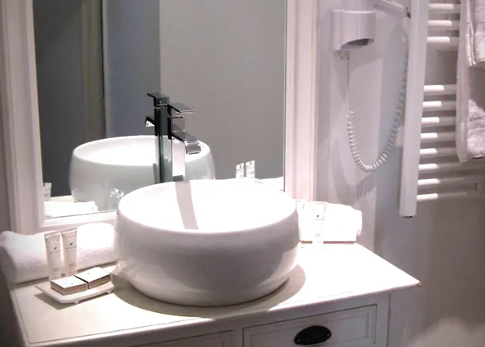 Hôtel De L'Amphithéâtre 3* Nîmes