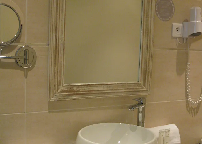 De L'amphitheatre Hotel Nimes