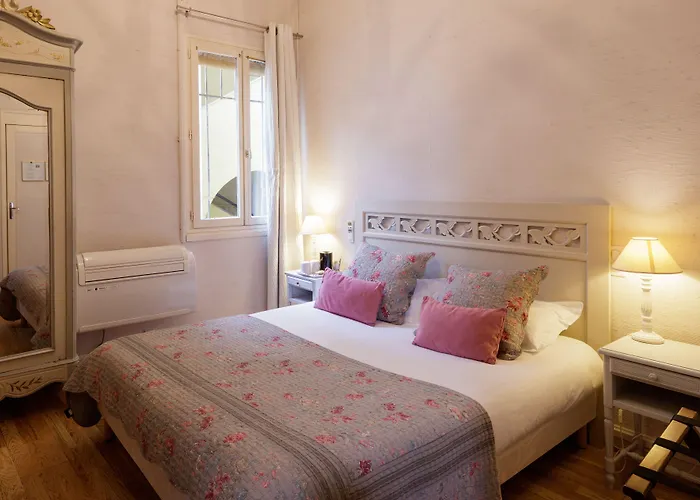 Hôtel De L'Amphithéâtre