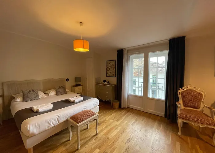 Hotel L'Amphitheatre Νιμ